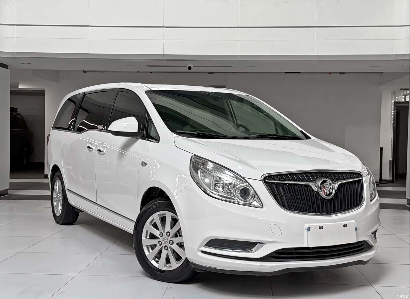 Buick GL8, 2019 3