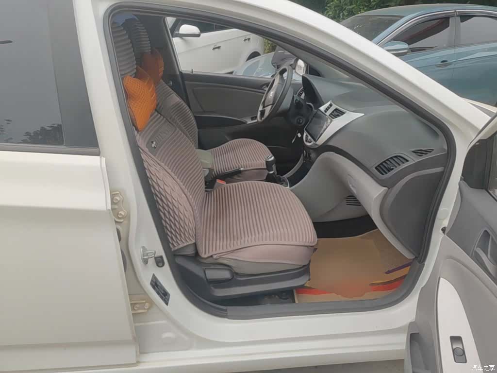 Hyundai GLS, 2016 25