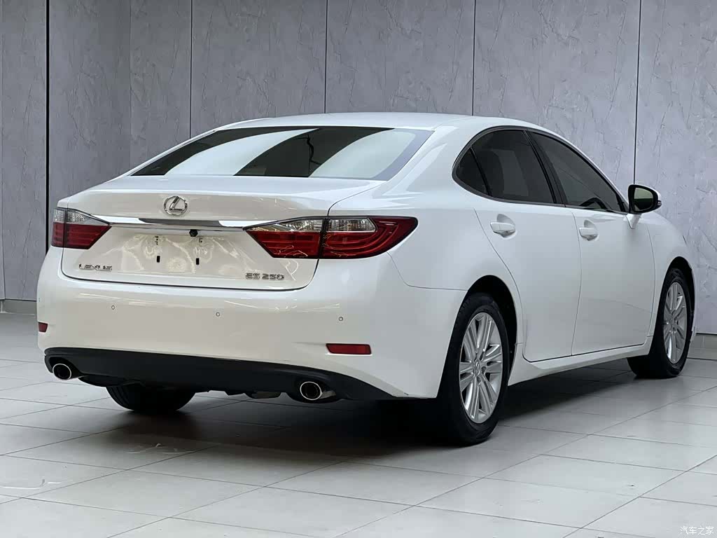 Lexus ES, 2014 10