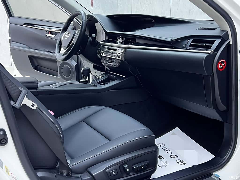 Lexus ES, 2014 9