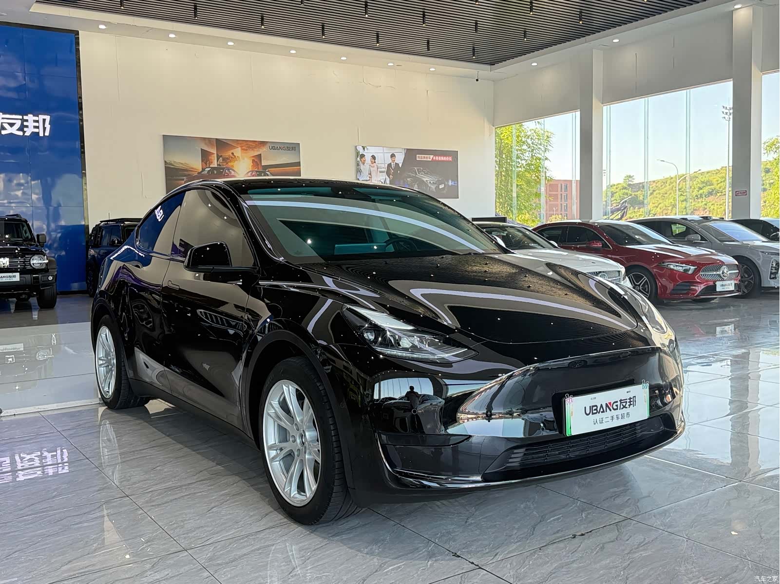 Tesla Model Y, 2022 3