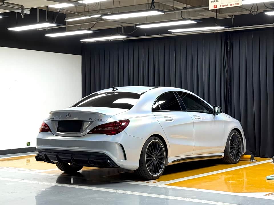 Mercedes-Benz CLA AMG