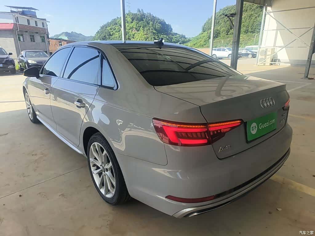 Audi A4L, 2019 все фото