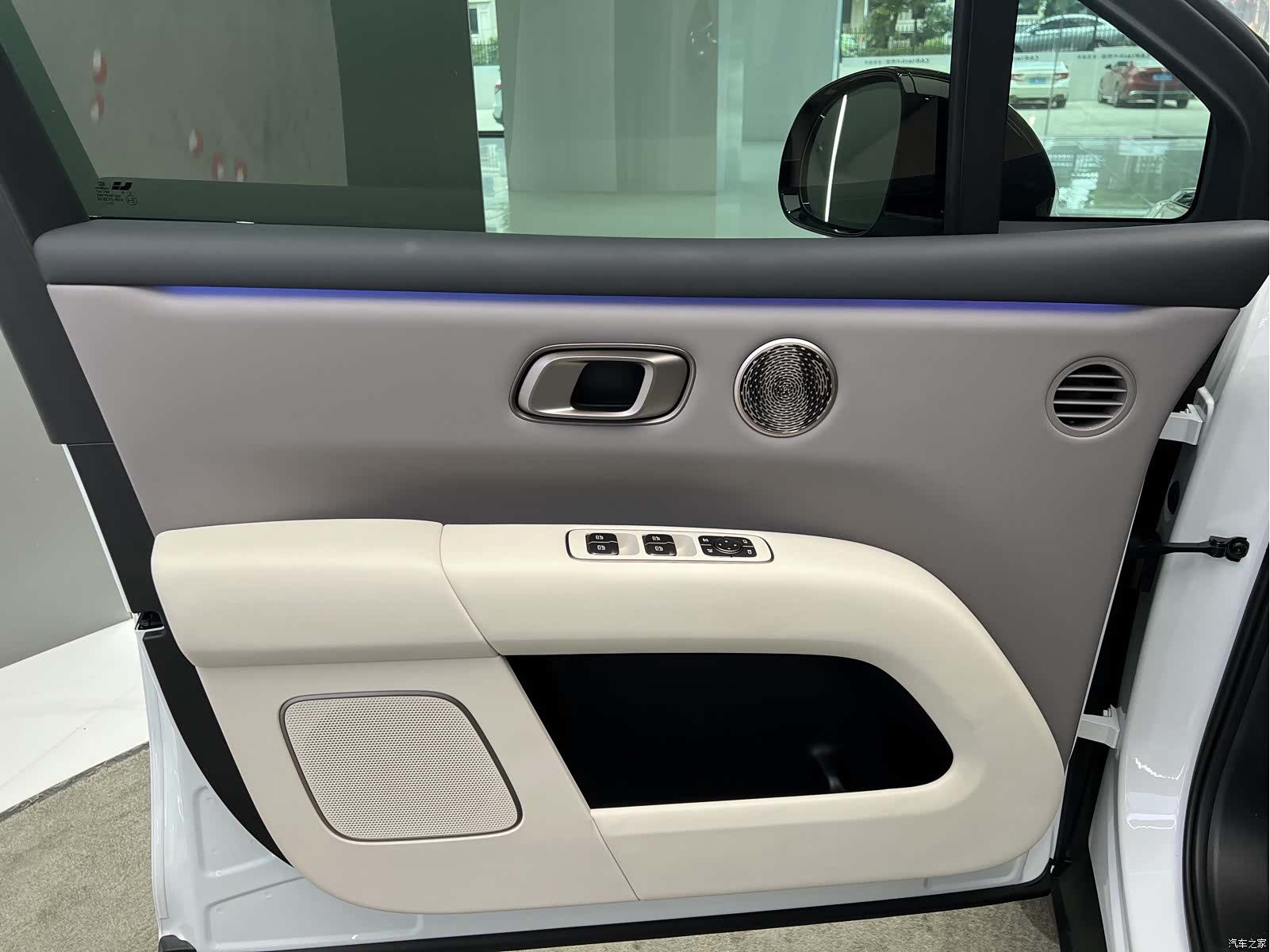 Li Auto i6, 2025 11
