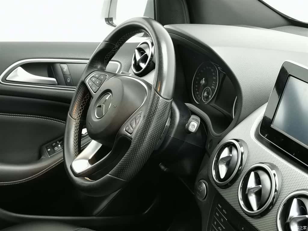 Mercedes-Benz B-Class, 2015 22