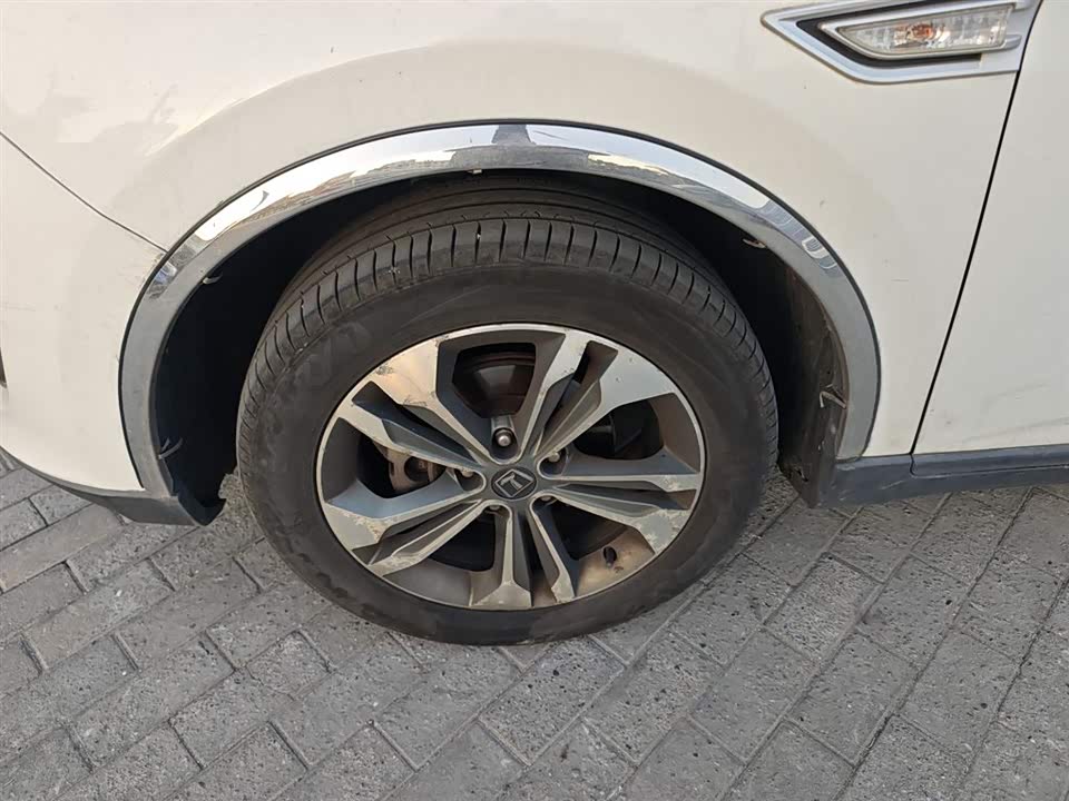 Luxgen Excellent 6 SUV