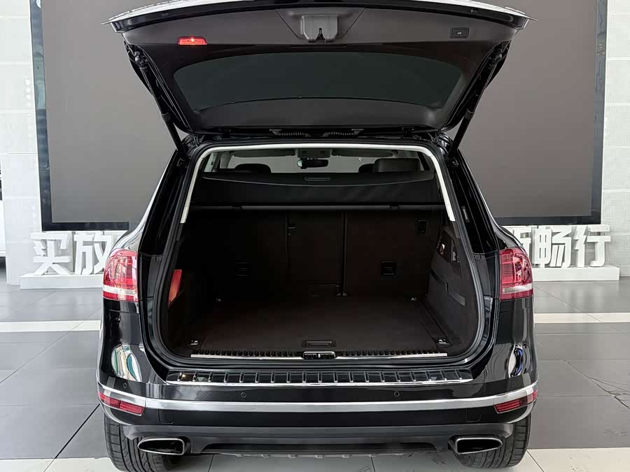 Volkswagen Touareg 2018, фото 23