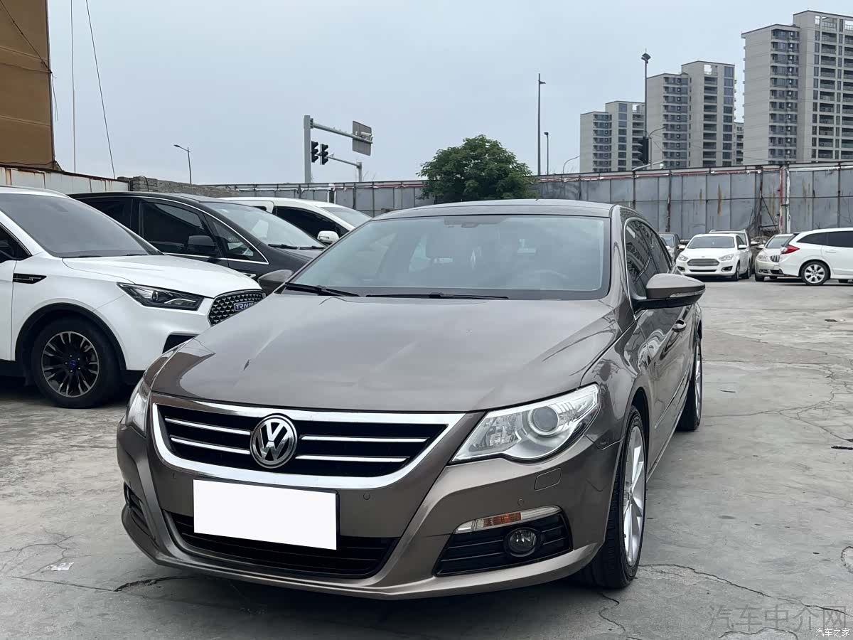 Volkswagen CC, 2011 1