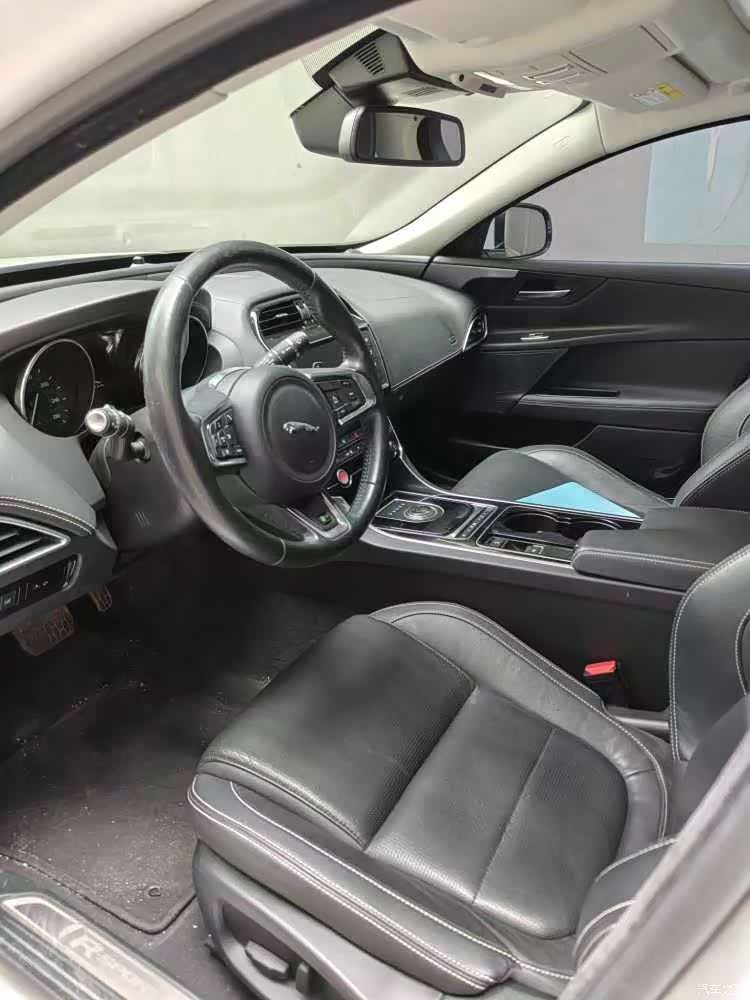 Jaguar XE, 2016 8