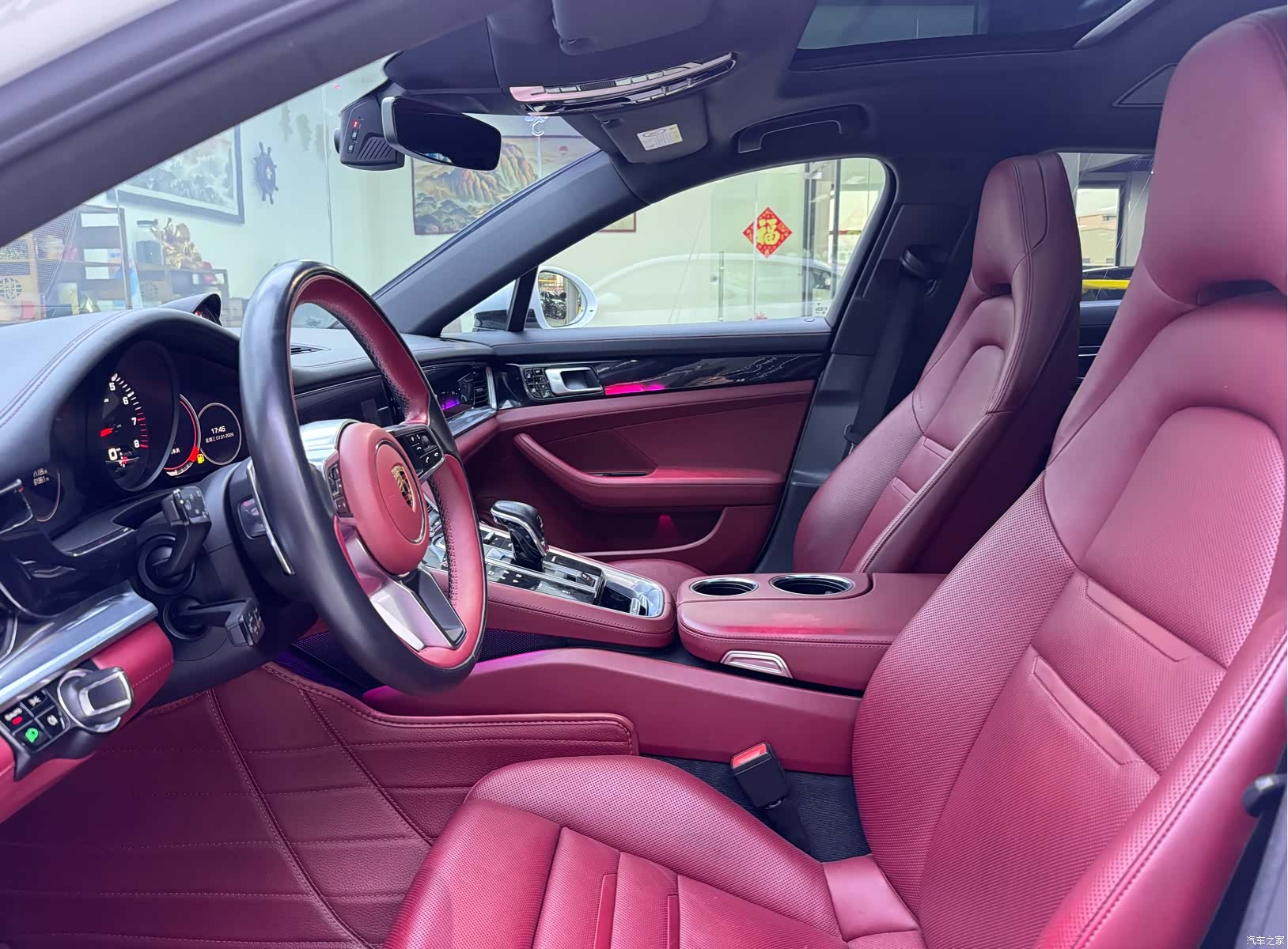 Porsche Panamera, 2019 все фото