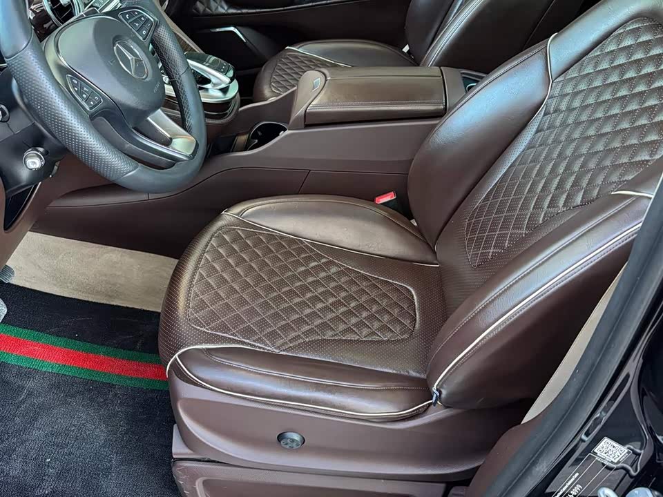 Mercedes-Benz V-class