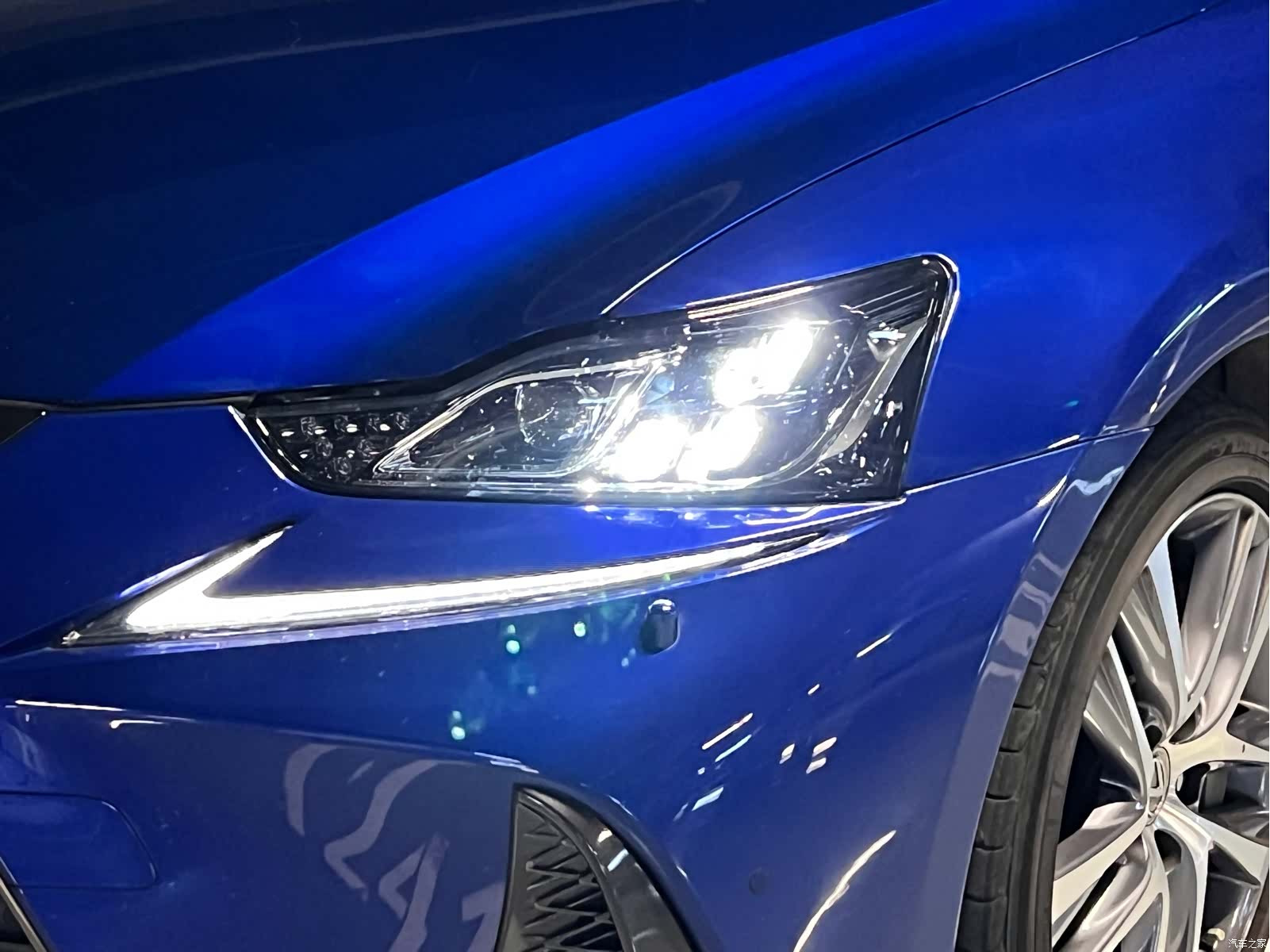 Lexus IS, 2018 16
