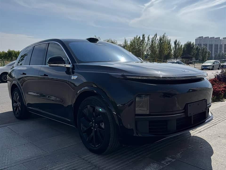 Li Auto Ideal L8