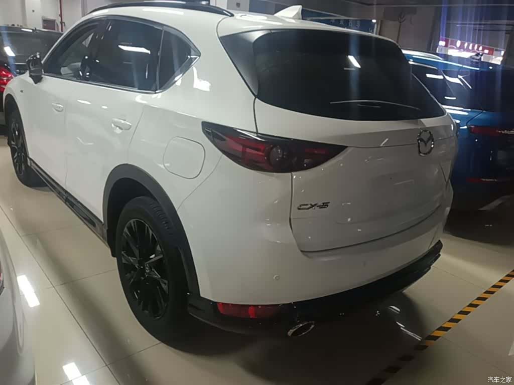 Mazda CX-5, 2022 все фото