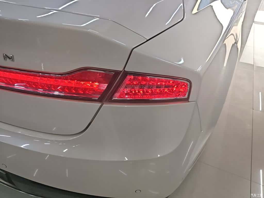 Lincoln MKZ, 2018 8