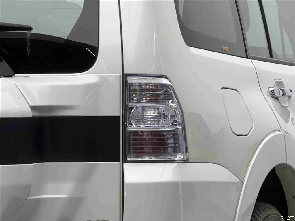 Mitsubishi Pajero, 2020 17