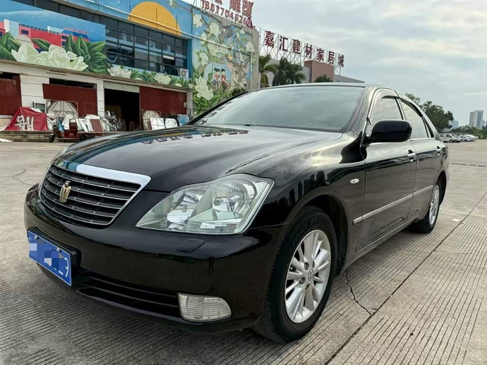 Toyota crown