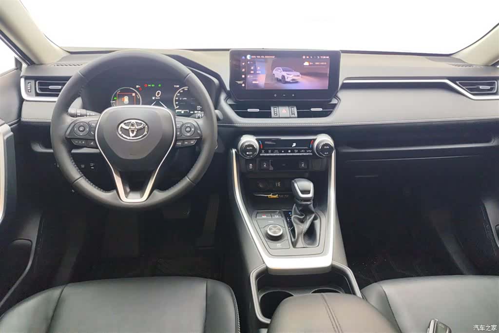Toyota RAV4, 2023 12