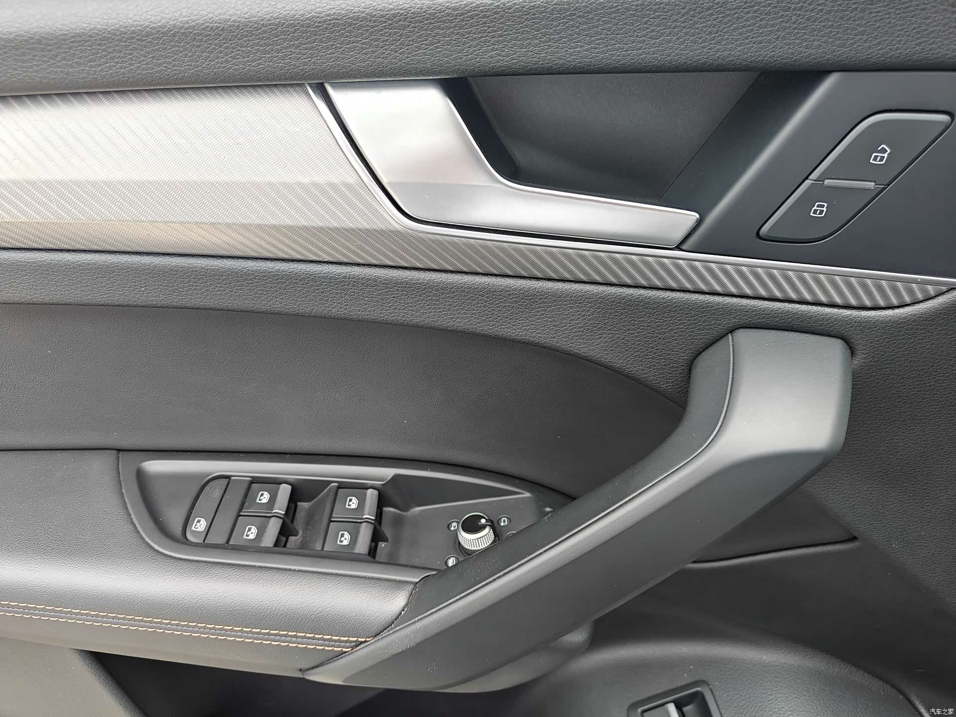 Audi Q5L, 2019 10