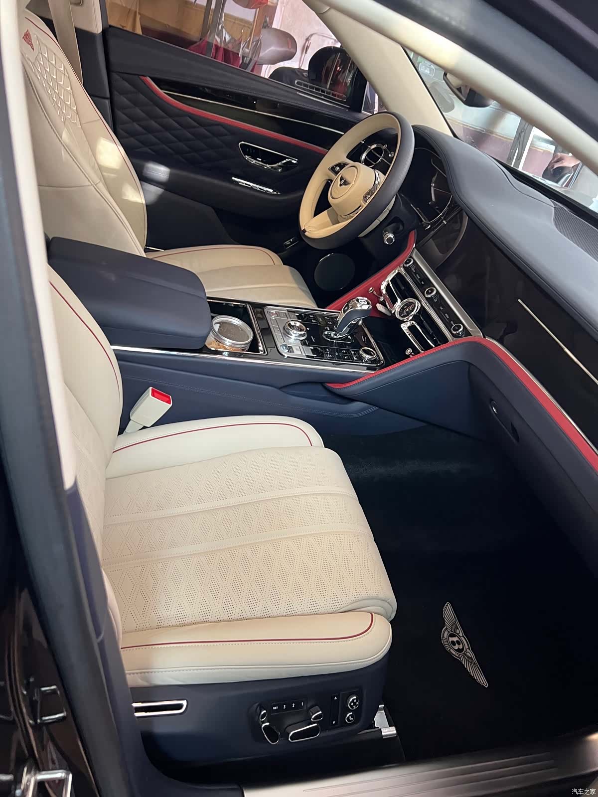 Bentley Flying Spur, 2014 12
