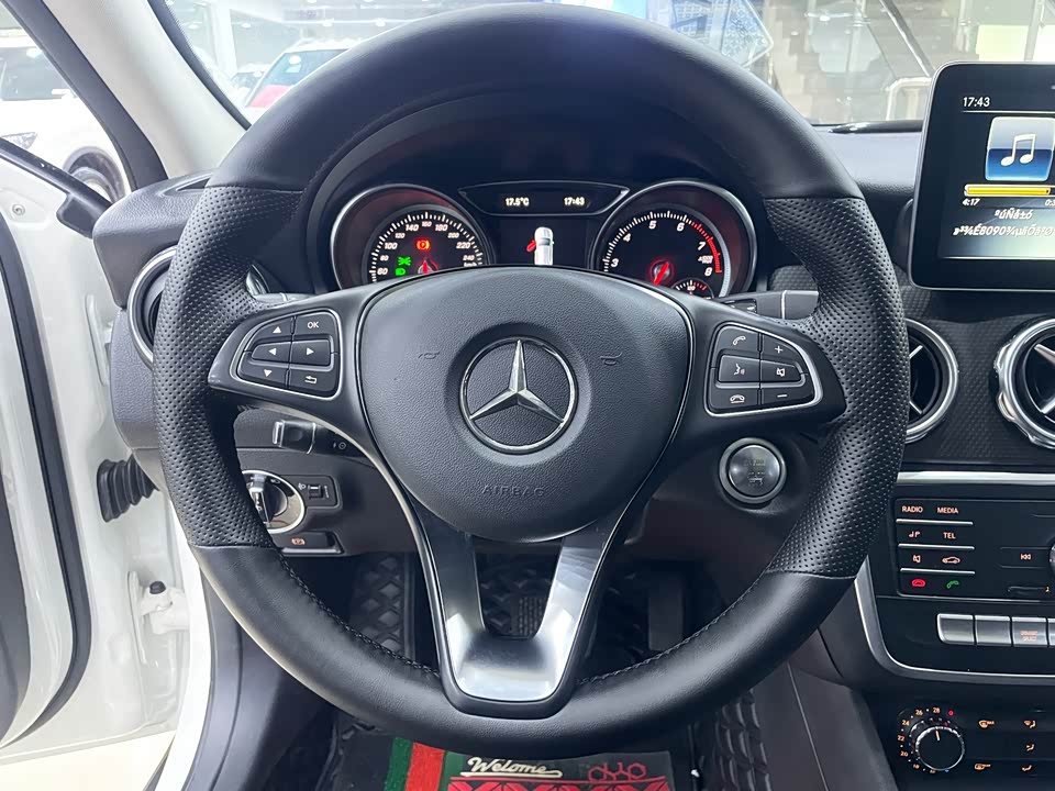 Mercedes-Benz GLA