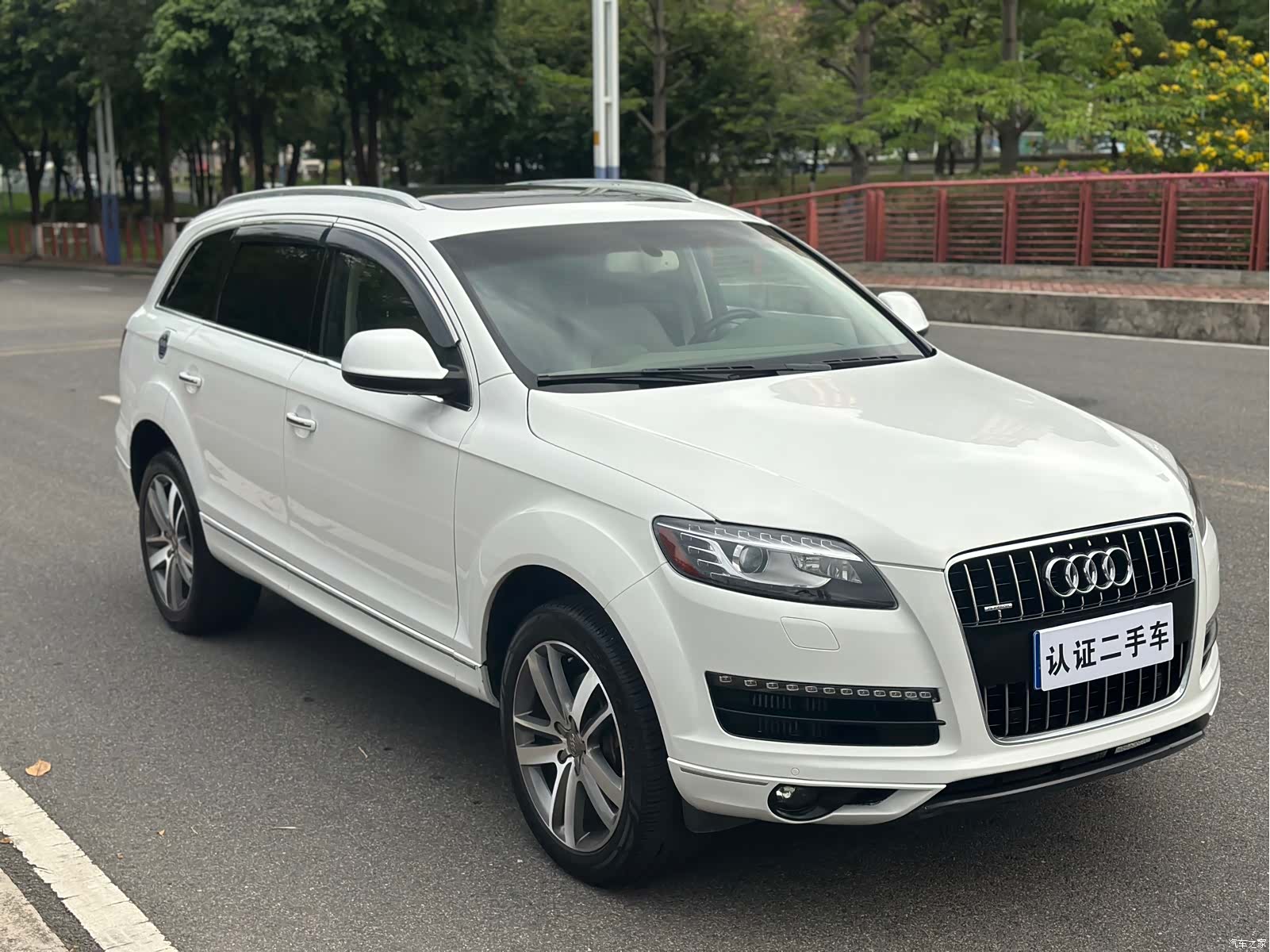 Audi Q7, 2012 3
