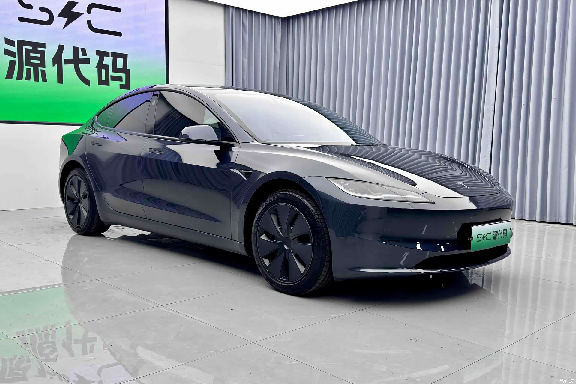 Tesla Model 3, 2025 6