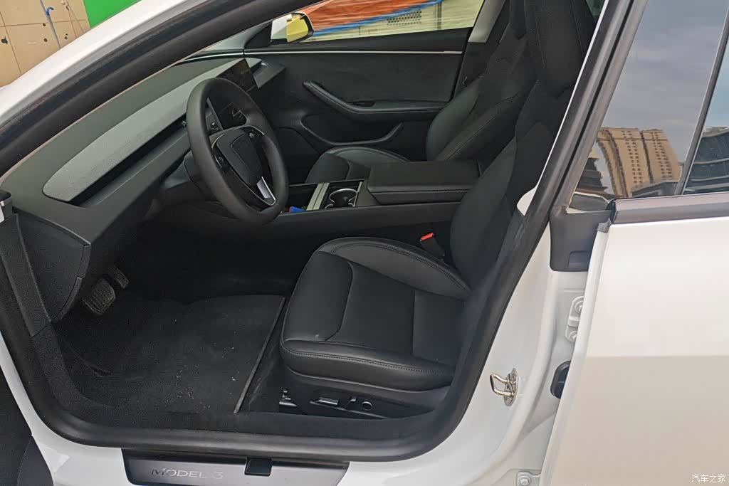 Tesla Model 3, 2024 9