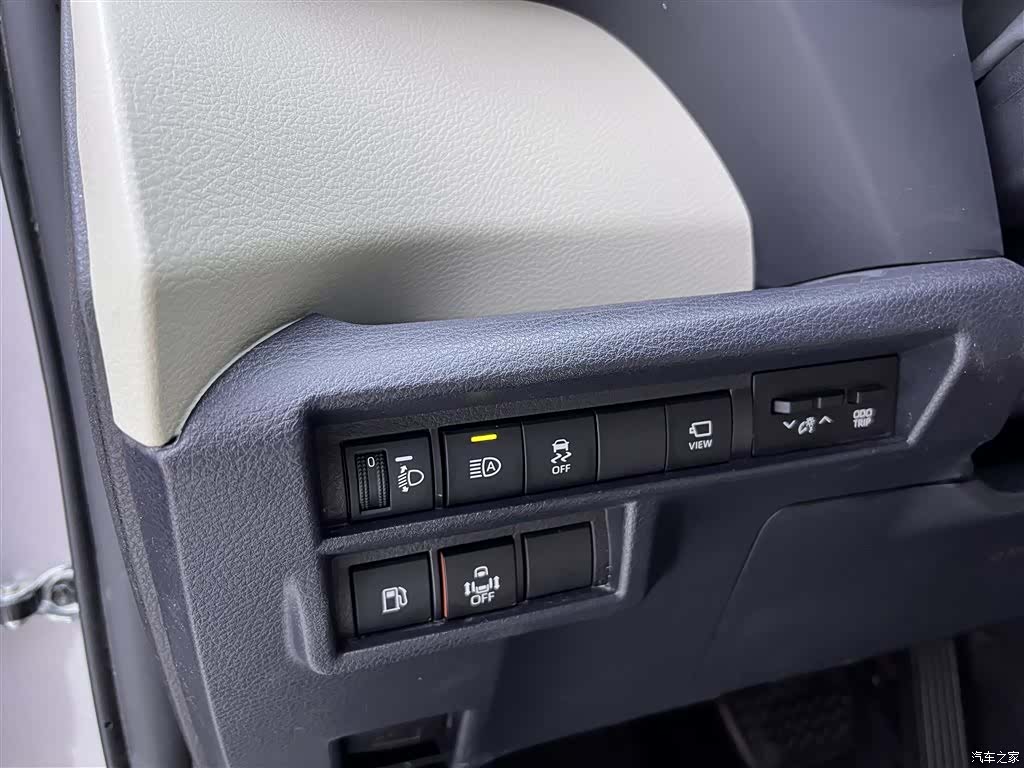 Toyota Granvia, 2024 26