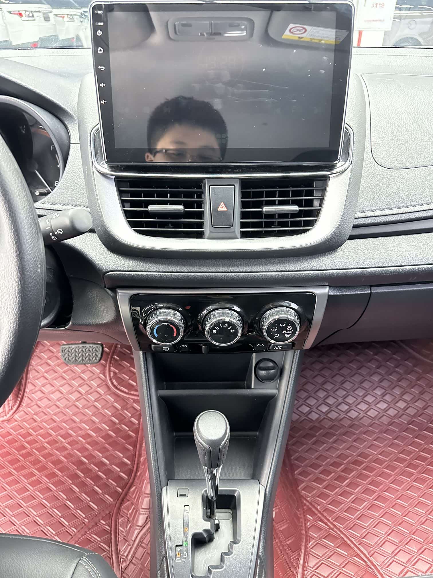 Toyota YARiS L, 2022 14