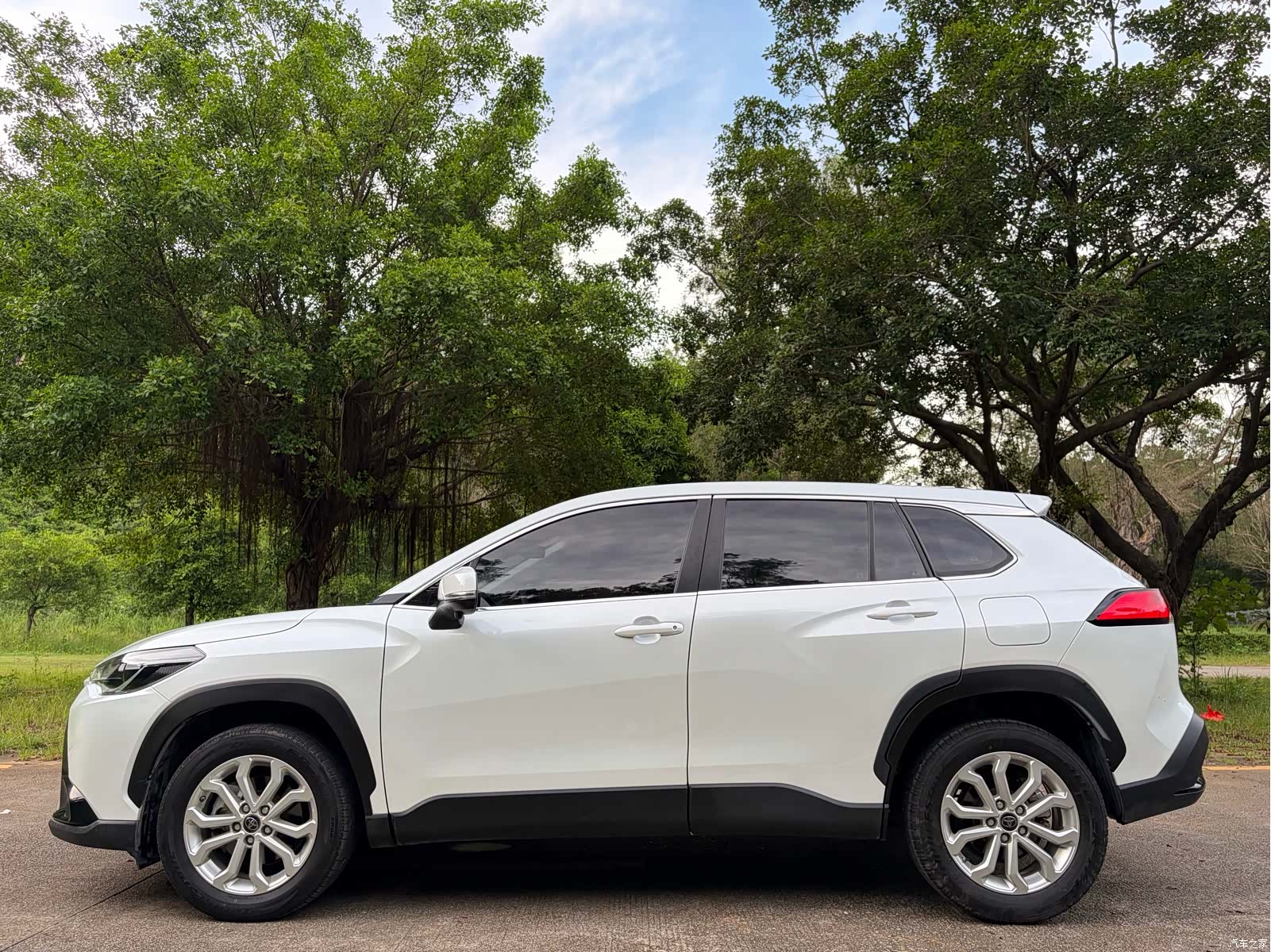 Toyota Frontlander, 2023 4