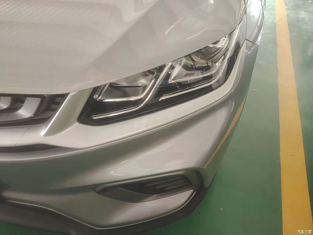 Geely Coolray, 2021 24
