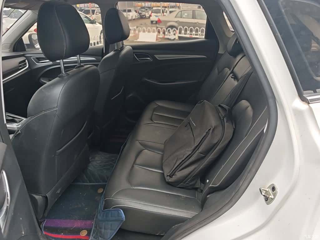 Roewe RX3, 2020 17