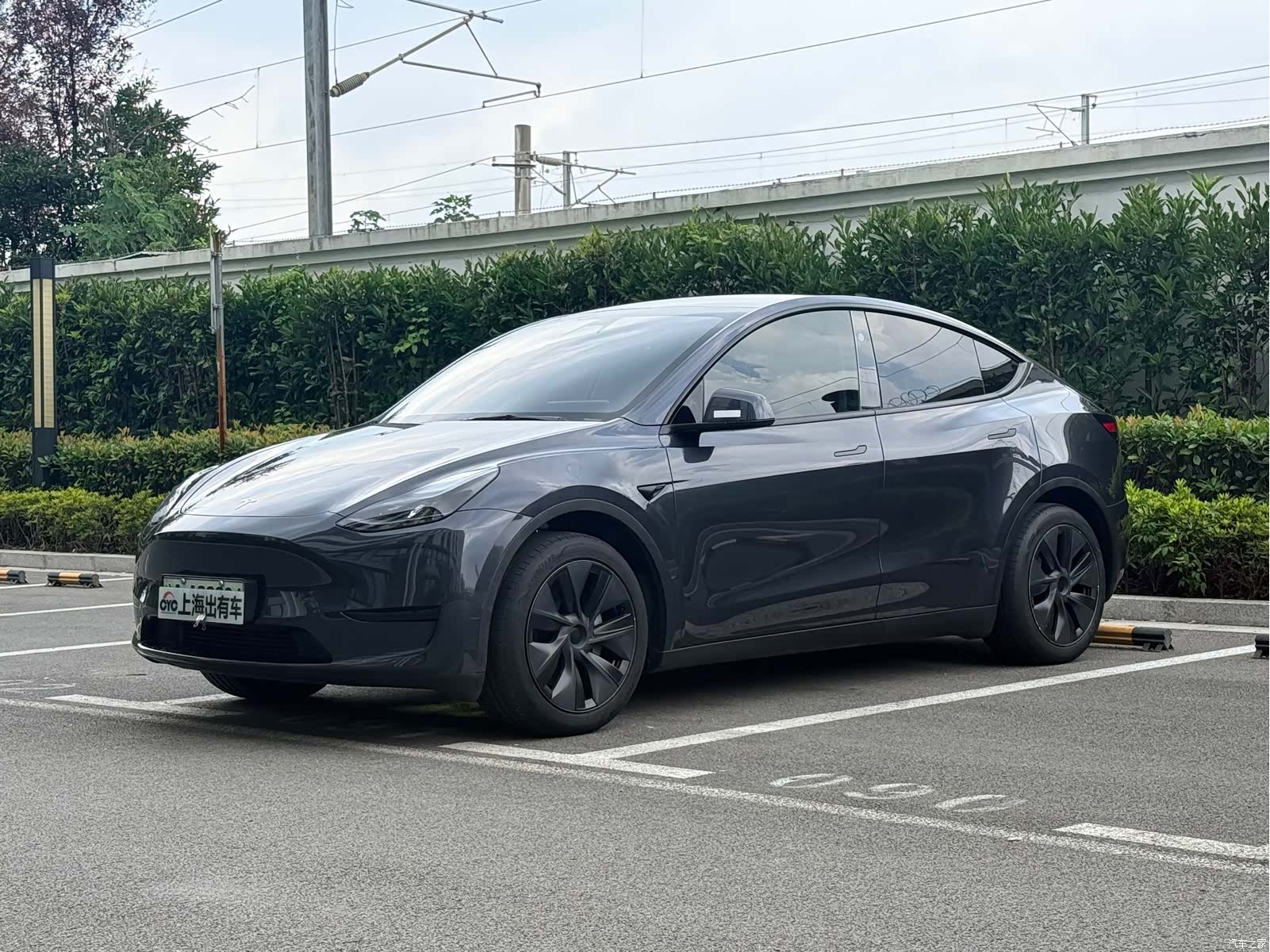 Tesla Model Y, 2024 1