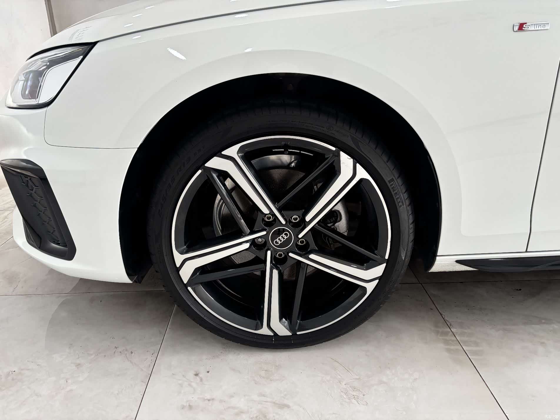 Audi A4L, 2024 33