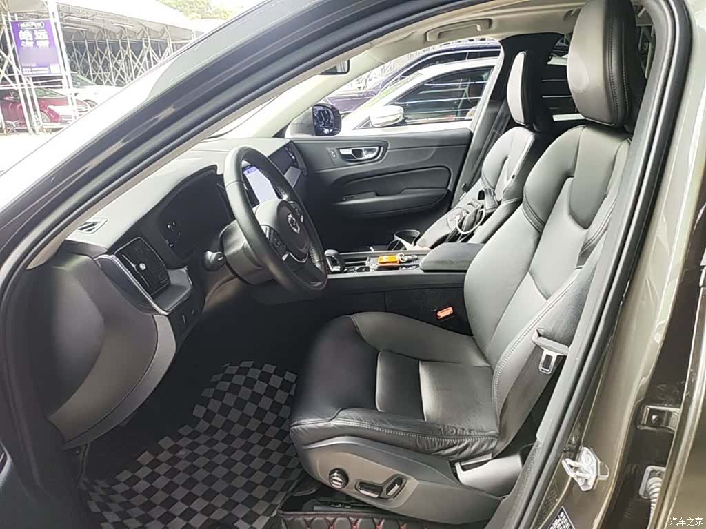Volvo XC60, 2022 15