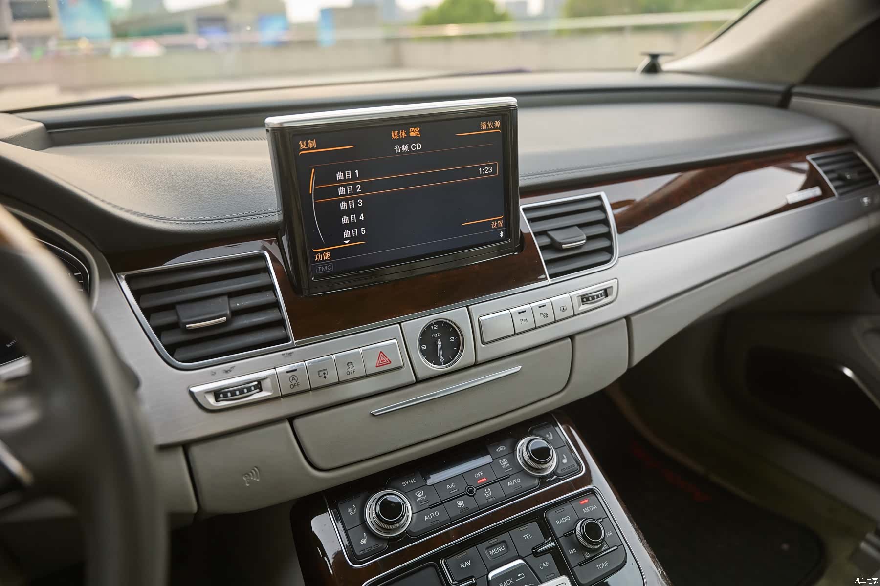 Audi A8L, 2015 14