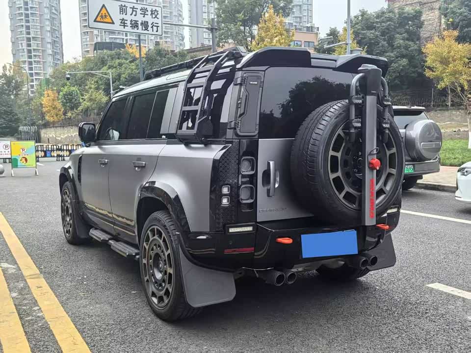 Land Rover guard