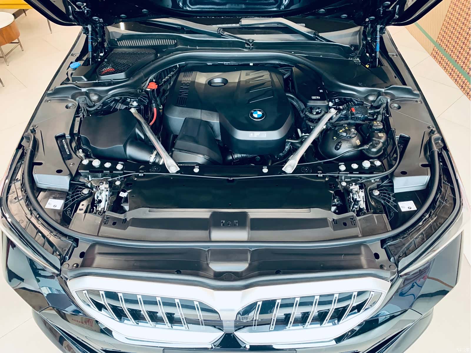 BMW 5 Series, 2025 13