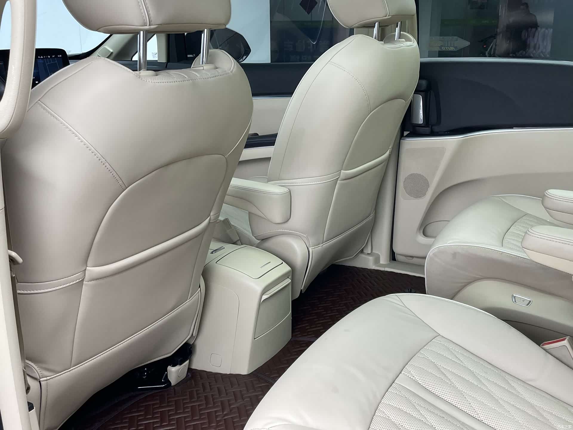 Buick GL8, 2023 15