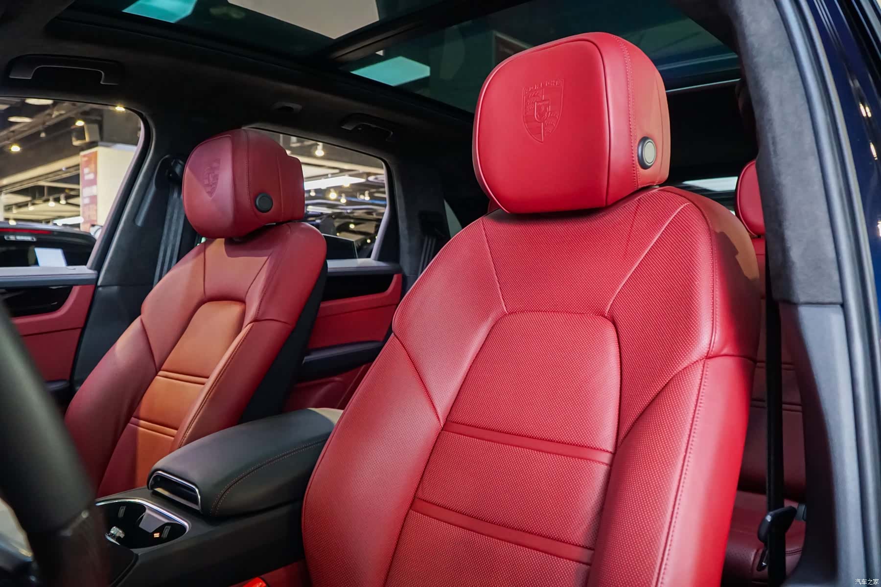 Porsche Cayenne, 2023 10