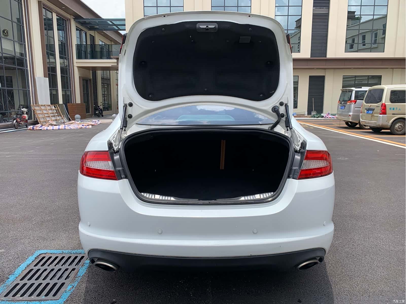 Jaguar XF, 2013 7