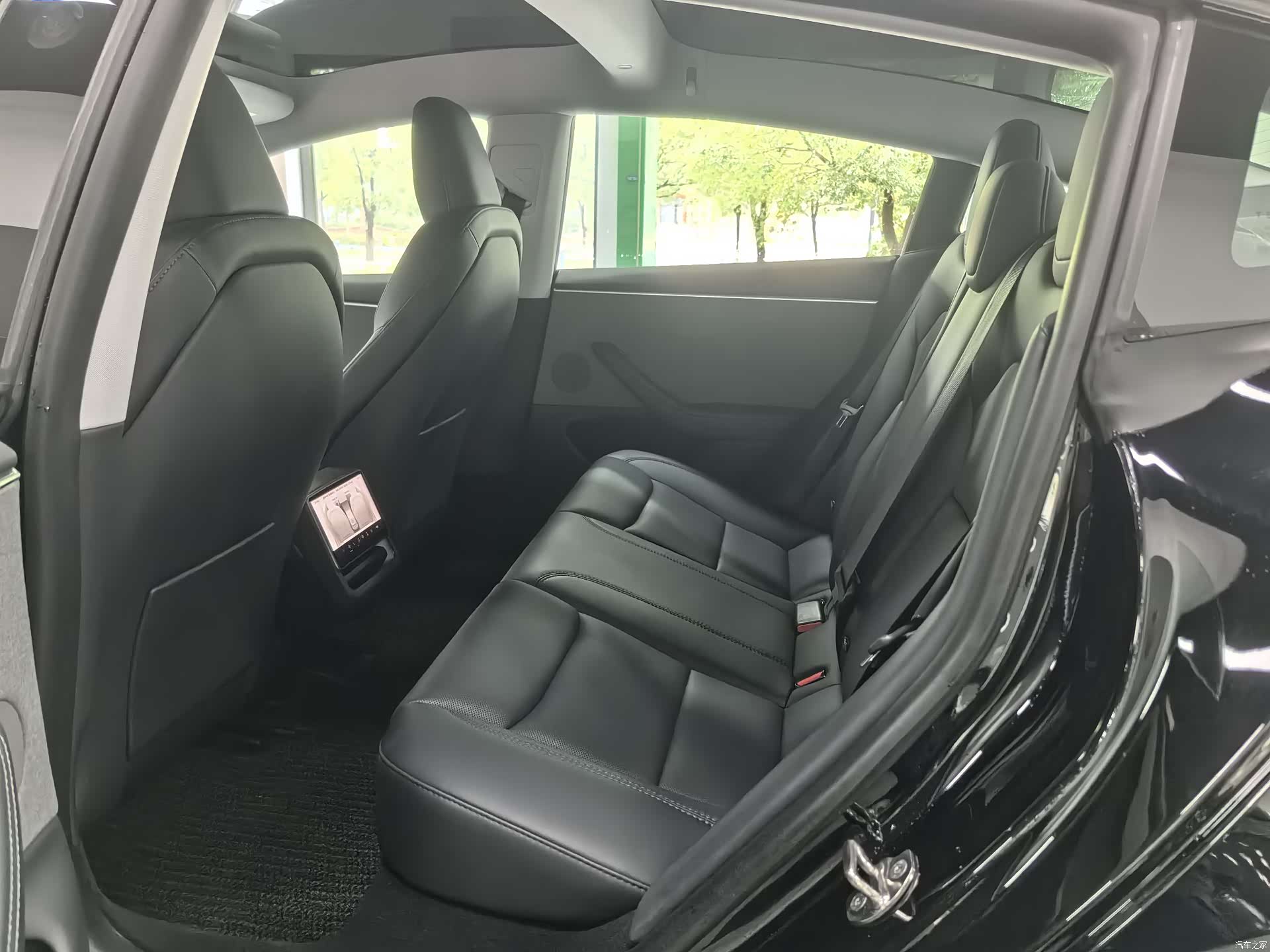 Tesla Model 3, 2024 9