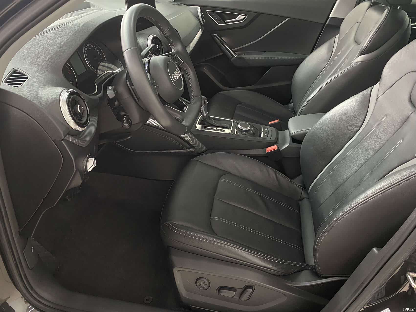 Audi Q2L, 2022 9