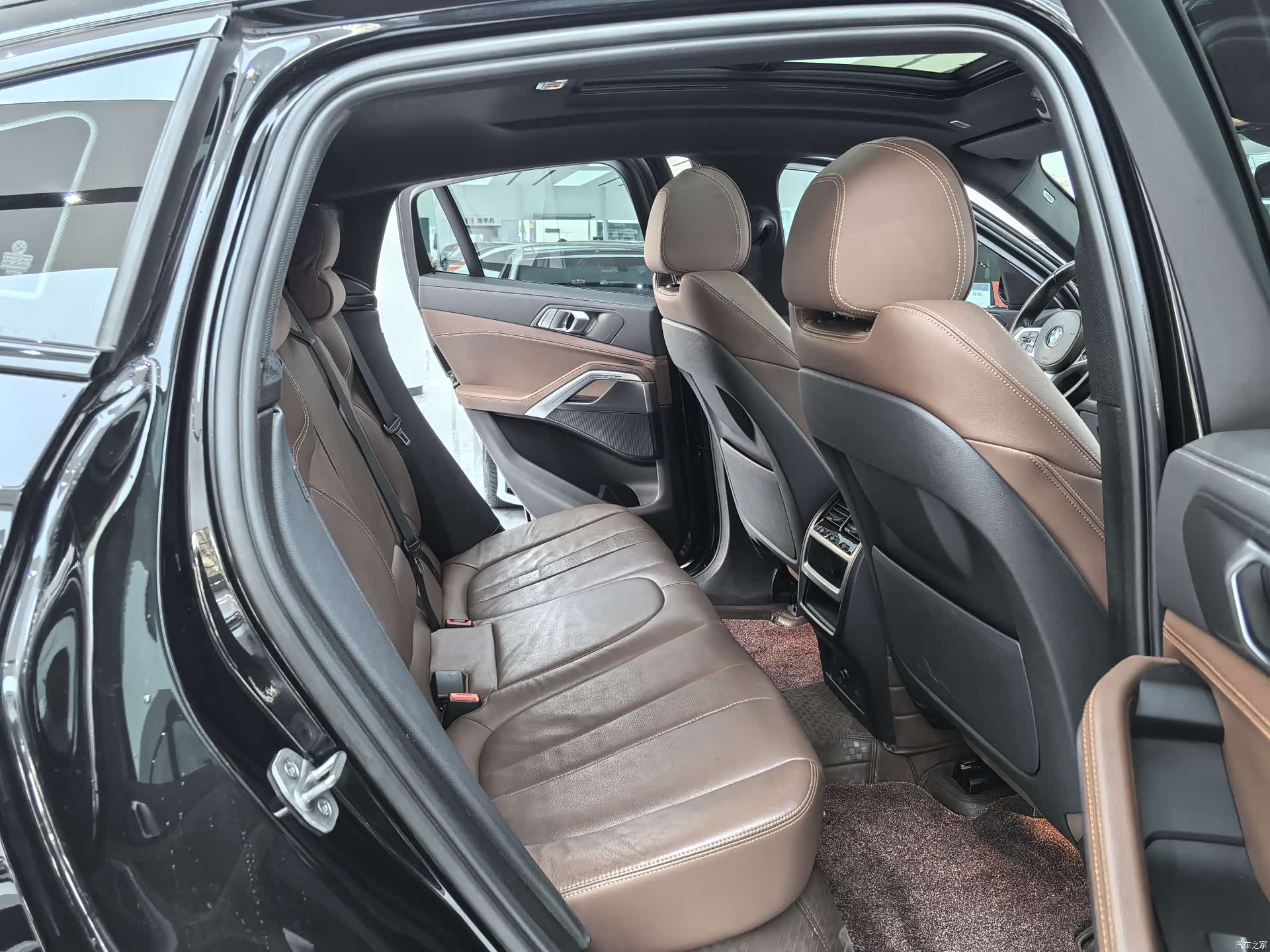 BMW X6, 2022 8