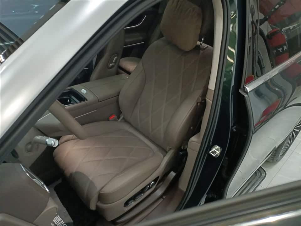 AITO Ask the world M9