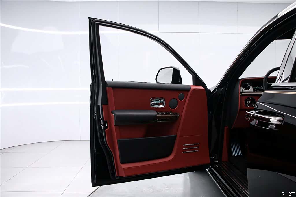 Rolls-Royce Phantom, 2022 11
