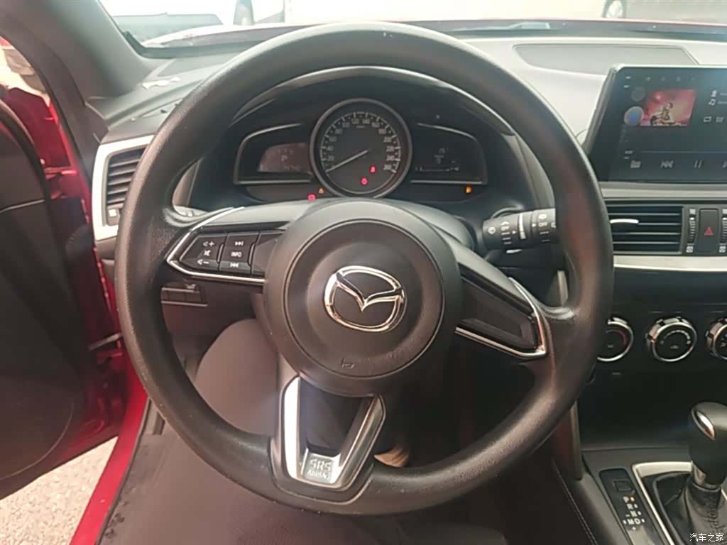 Mazda CX-4, 2019 11