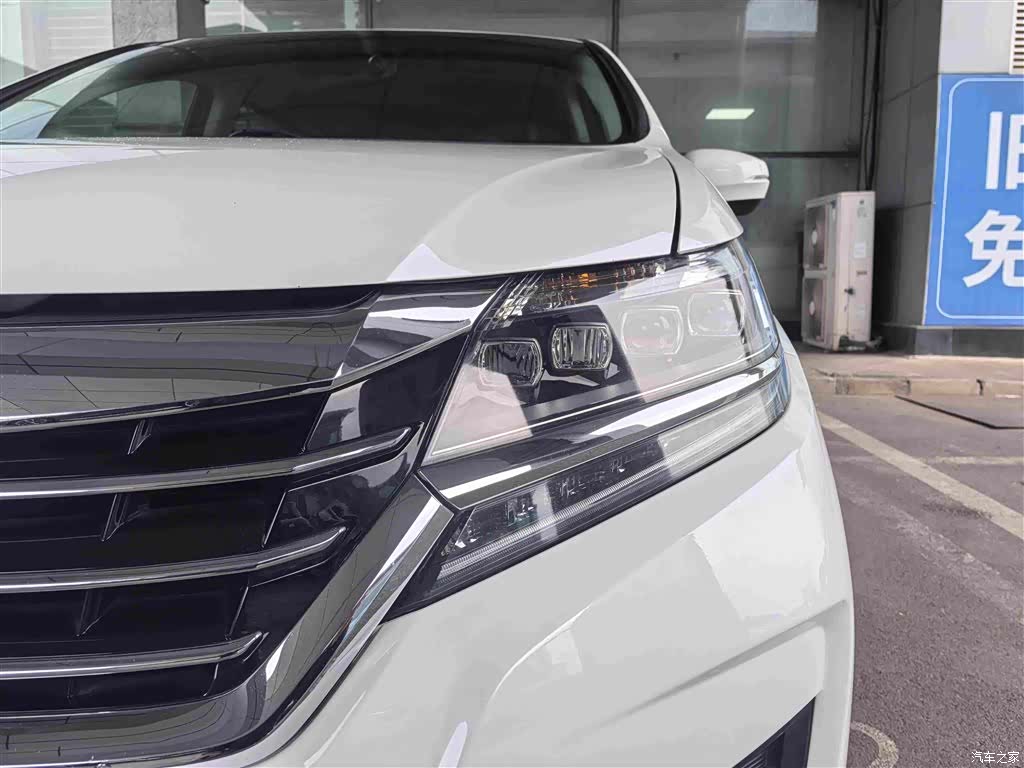 Honda Elysion, 2017 9