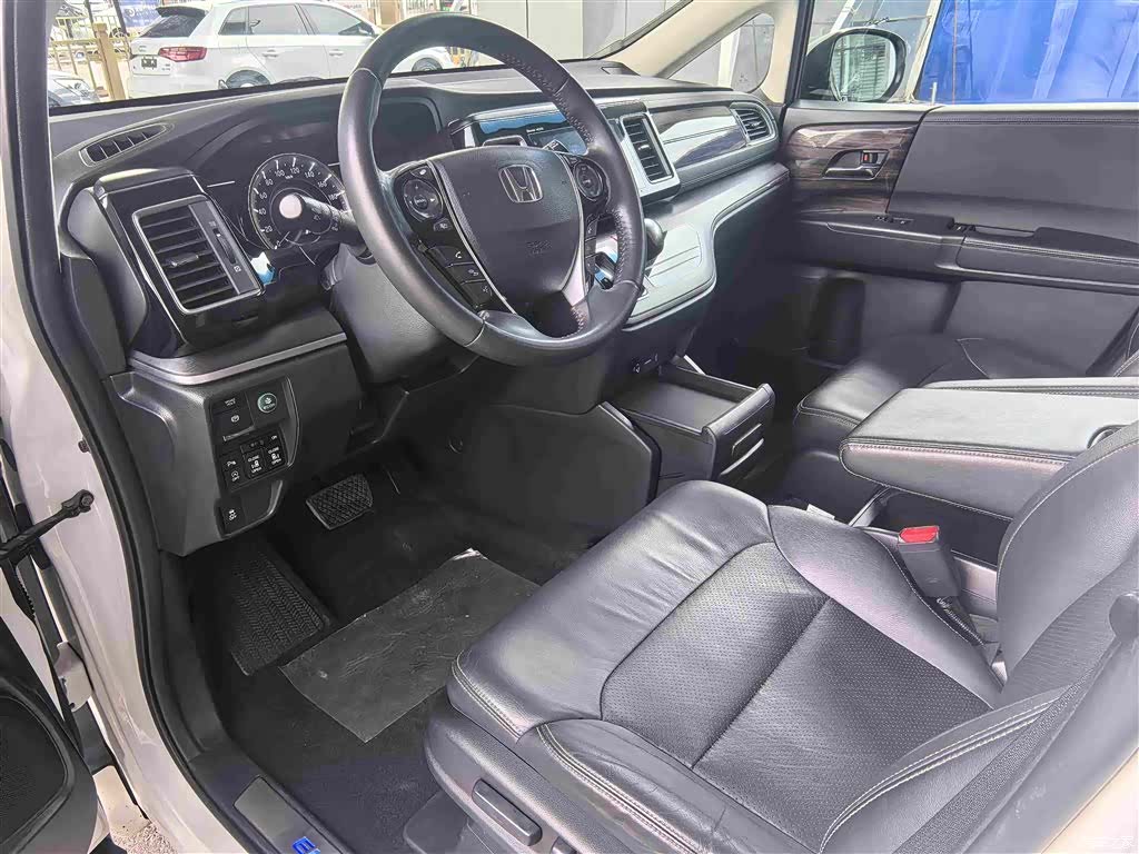 Honda Elysion, 2017 16